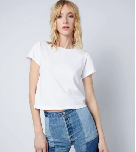 CLASSIC TEE