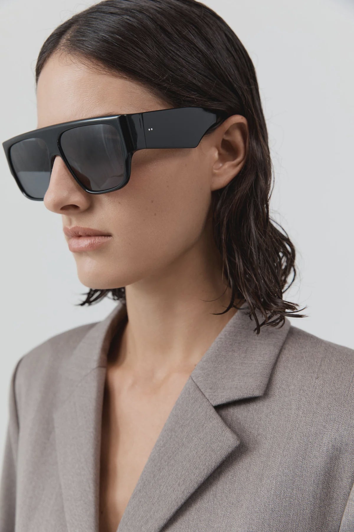 LINEA OVERSIZED SUNGLASSES