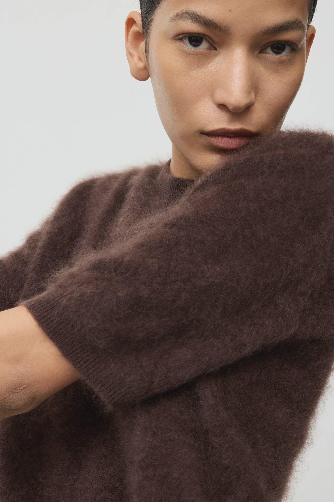 BRUSHED SHORT SLEEVE MOCHA