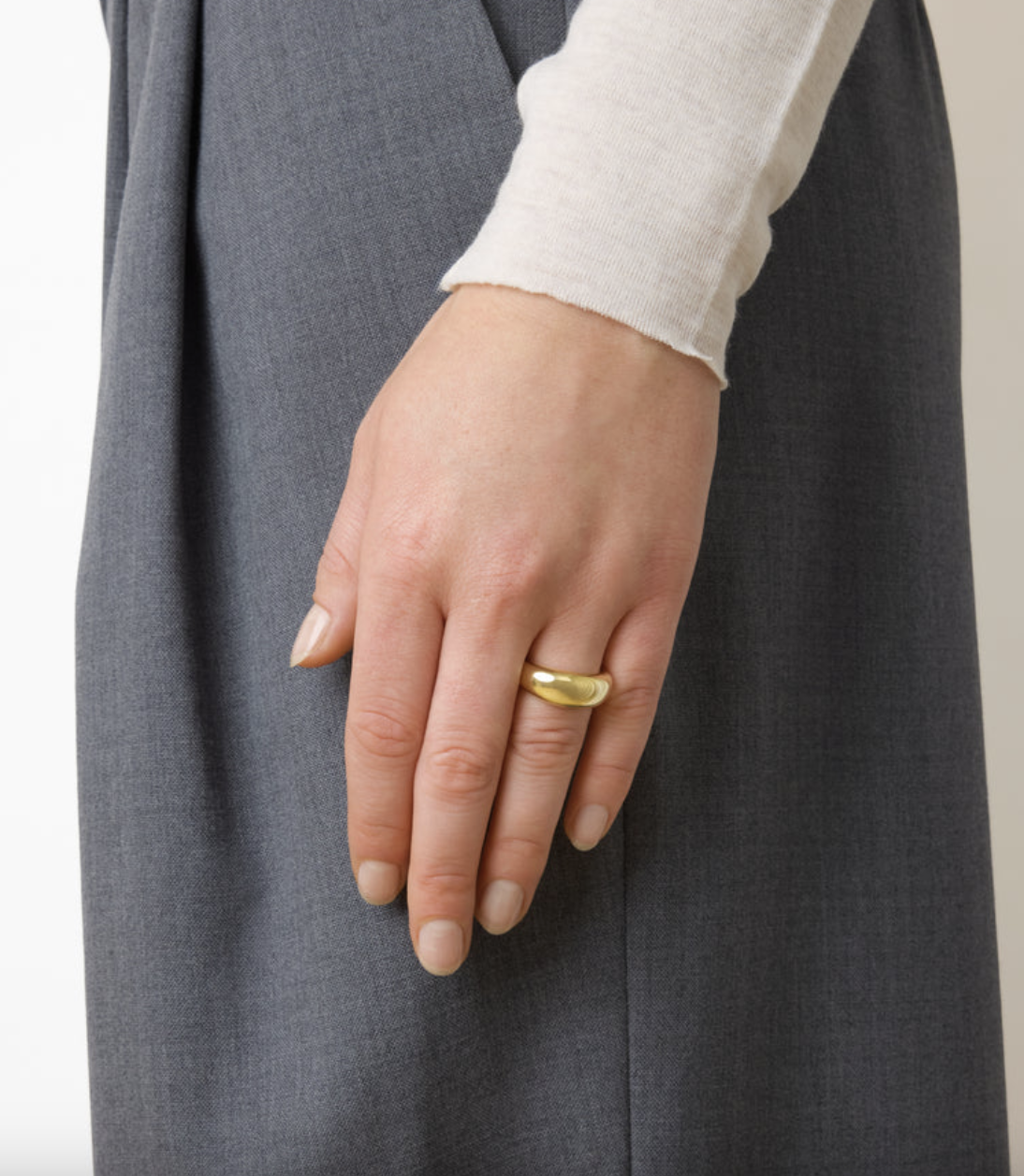 THE ANNA RING