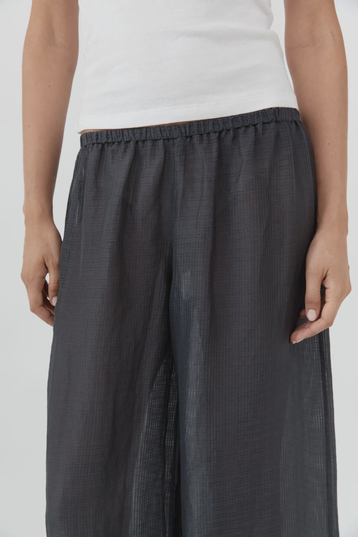 WOVEN CHECK RELAXED PANTS