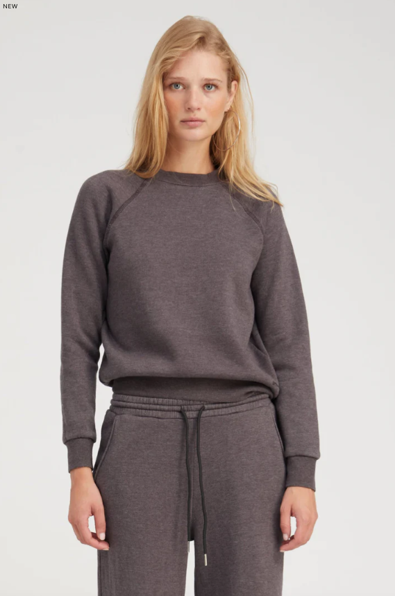 SHRUNKEN RAGLAN SWEATSHIRT