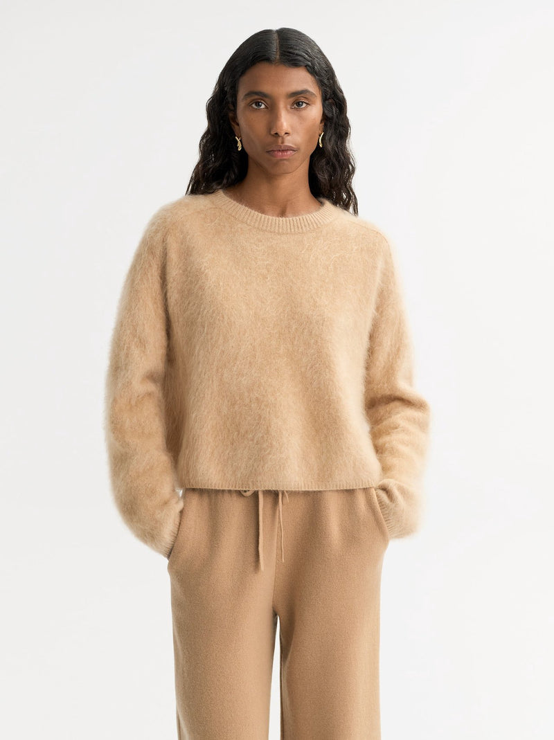 BRUSHED CASHMERE CREWNECK