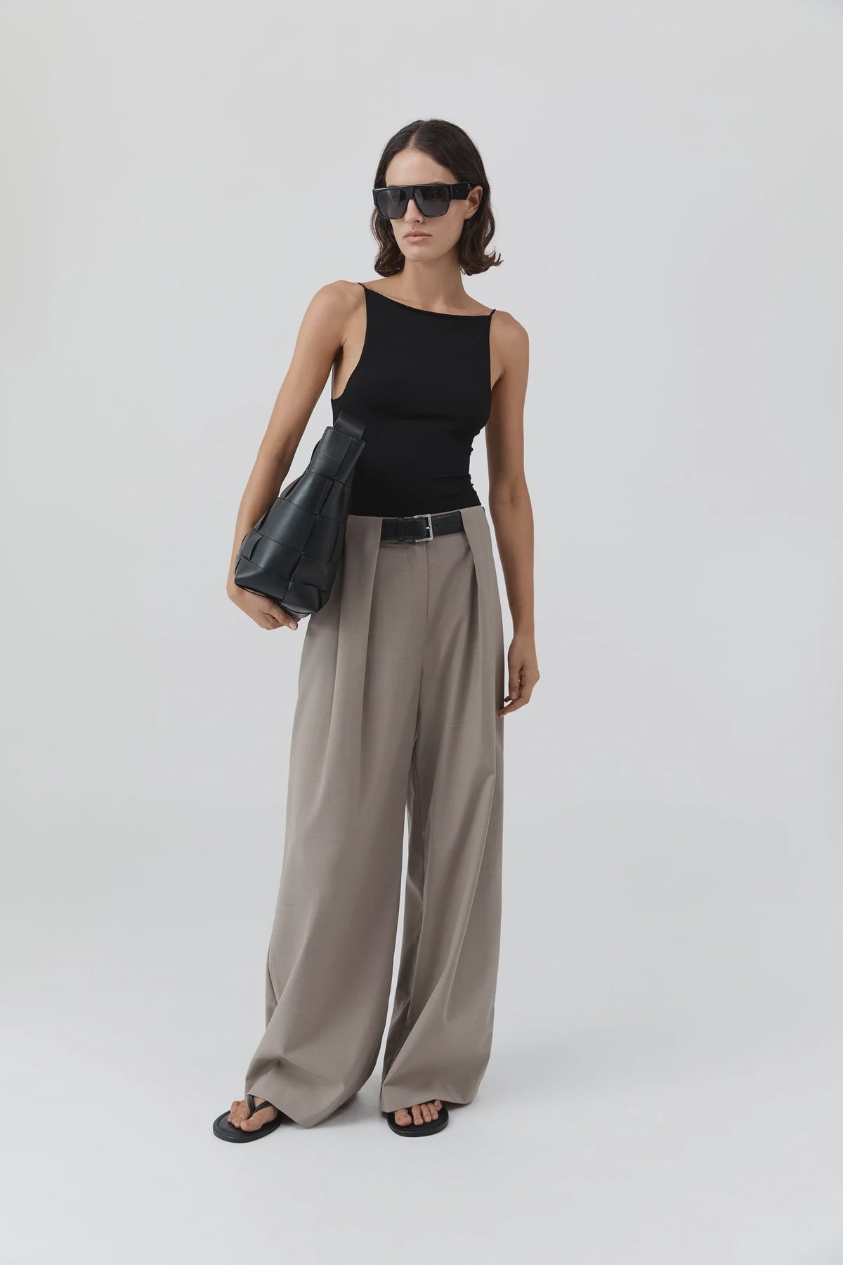 PLEAT LOOP PANTS - MOUSSE