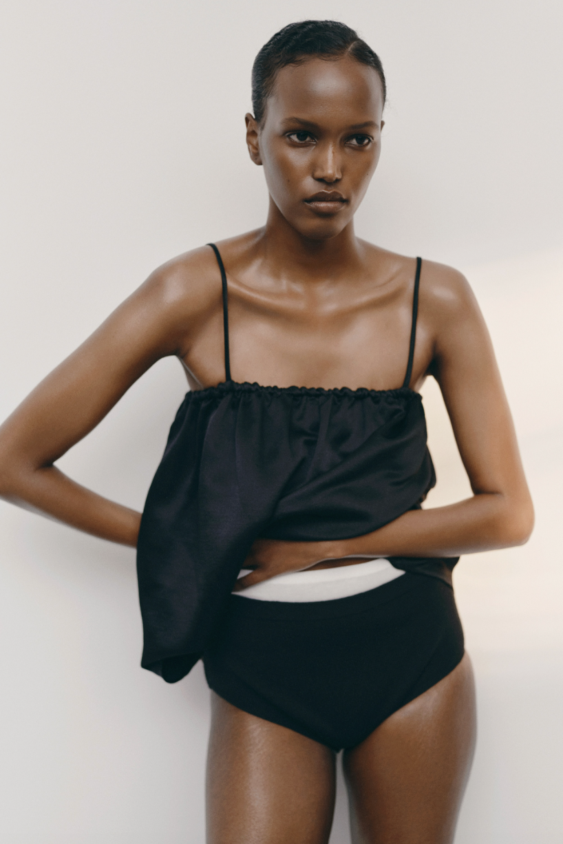 SILK SINGLET BLACK