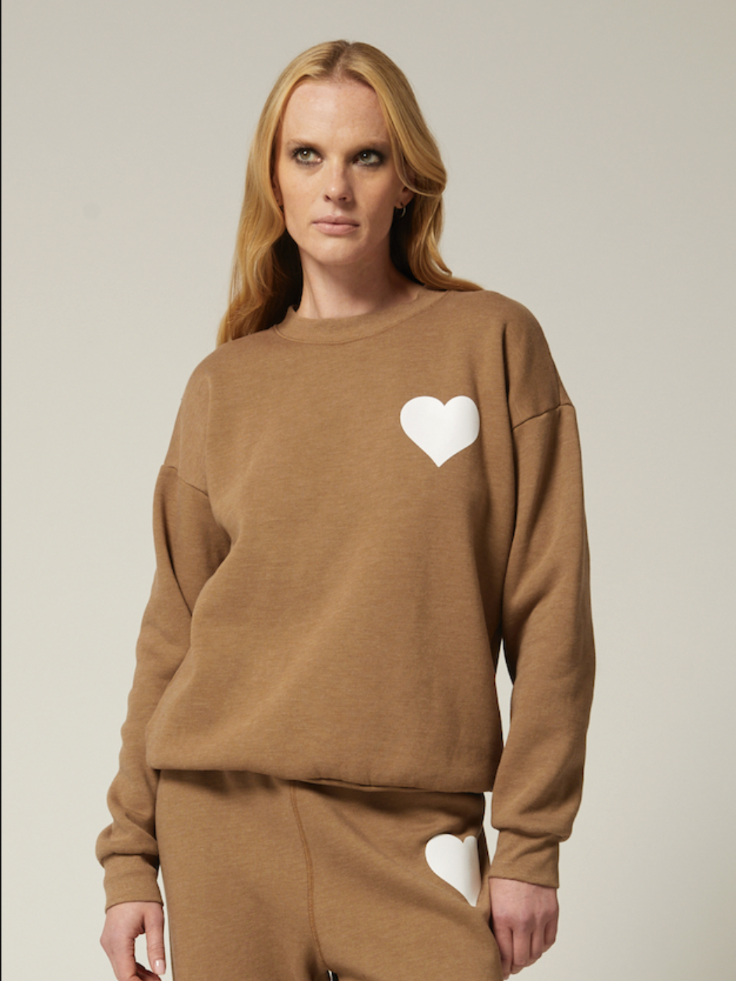HEART SWEATSHIRT TAUPE