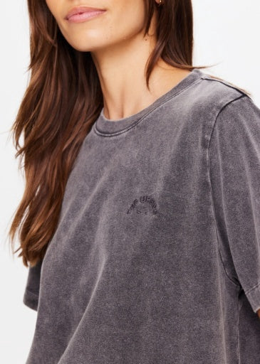 SOHO EVA CREW NECK TEE