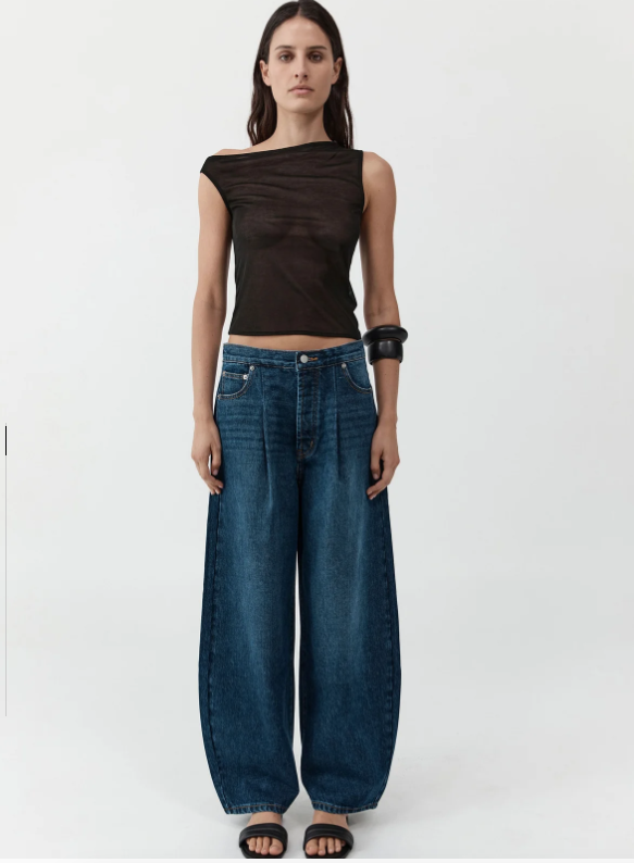 MID RISE PLEAT BARREL JEANS