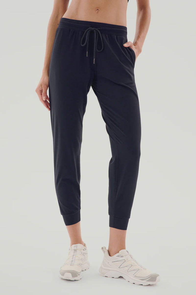 CLASSIC AIRWEIGHT JOGGER