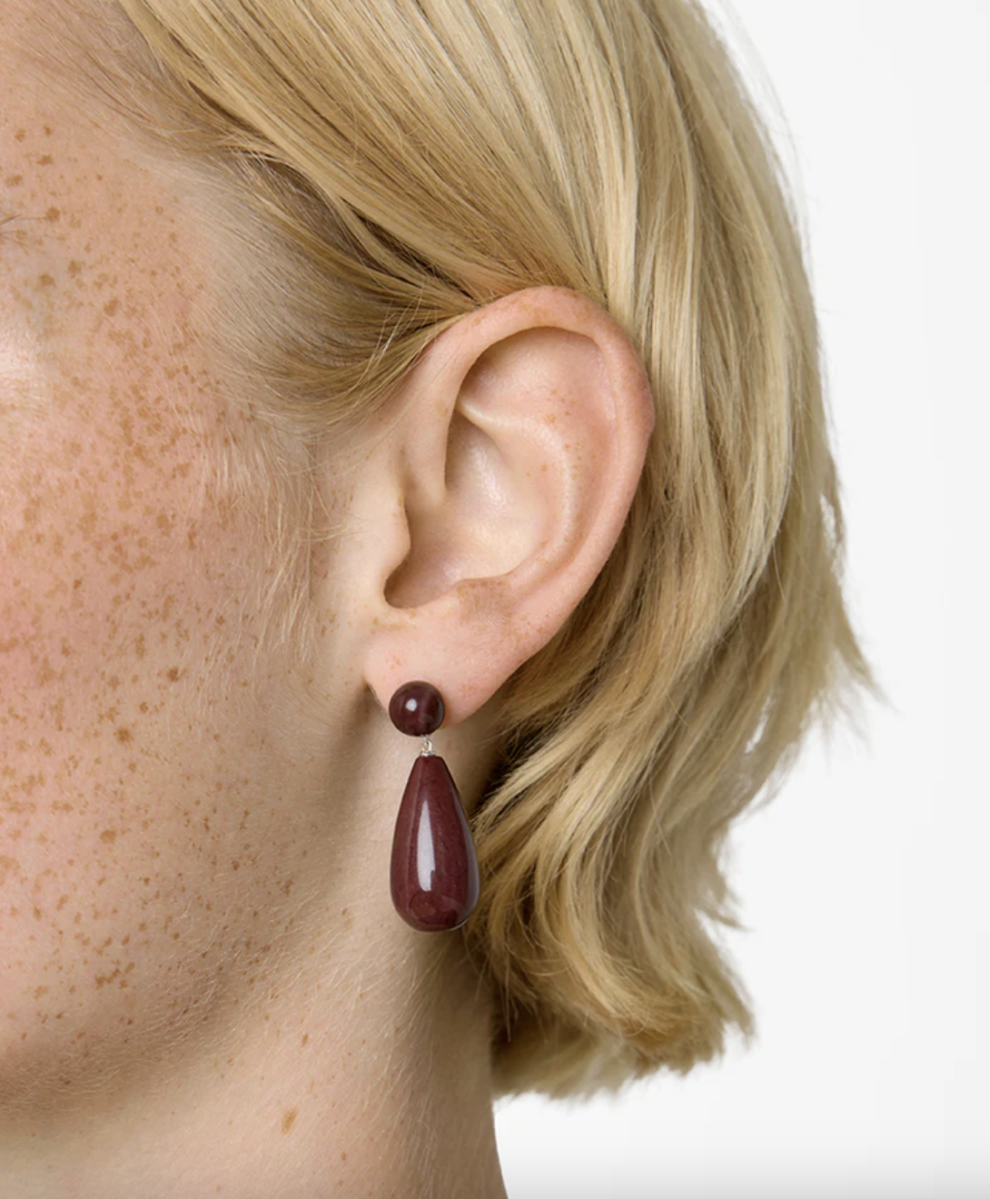 THE LOLA EARRINGS RED MOOKIATE