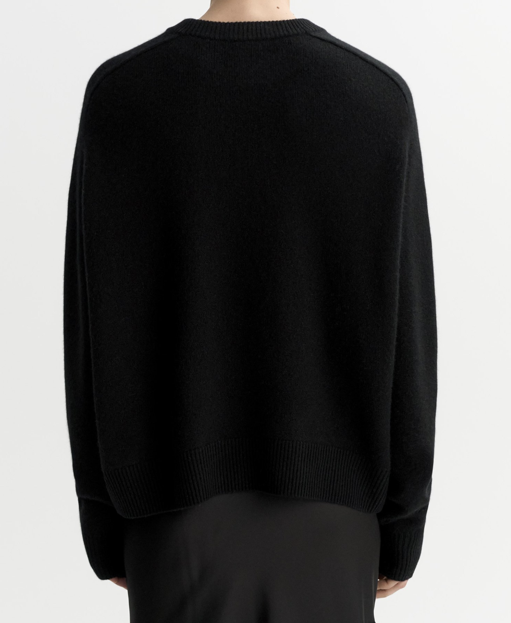 BOYFRIEND CREWNECK