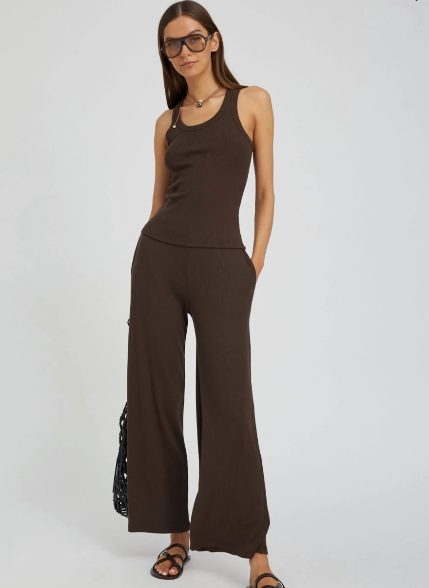 FITTED SCOOPED TANK AMERICANO
