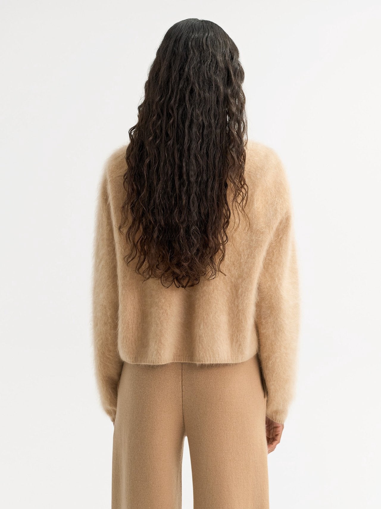 BRUSHED CASHMERE CREWNECK