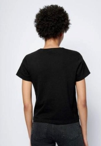 CLASSIC TEE