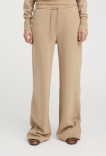 BAGGY SWEATPANTS