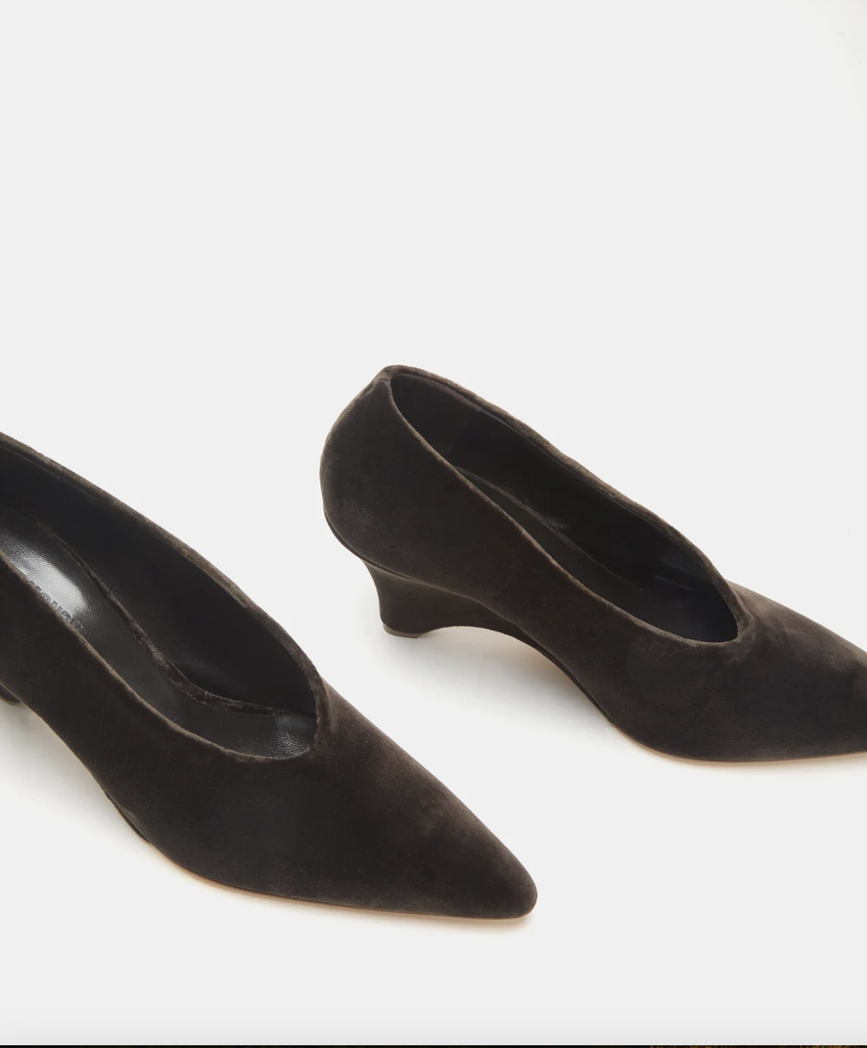 VICTORIA DECOLETTE WEDGE