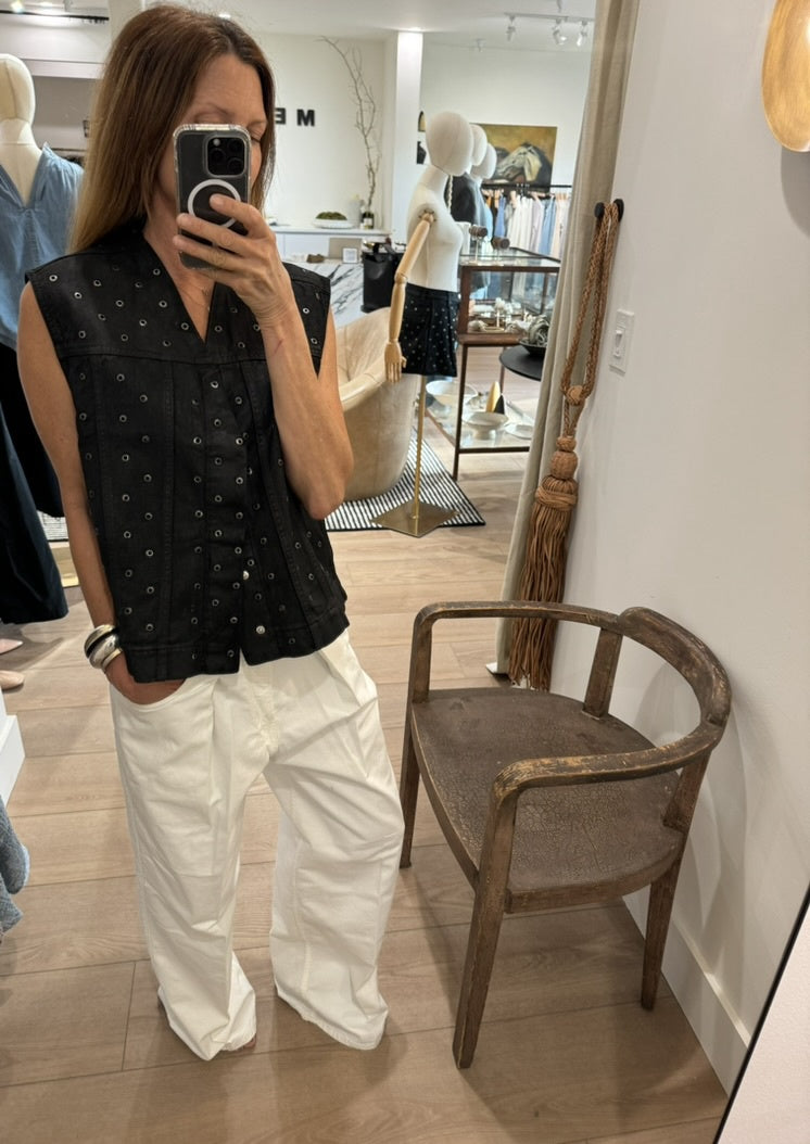 GEENA VEST